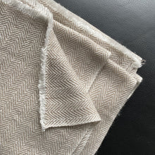 Load image into Gallery viewer, Caramel zig zag cashmere scarf